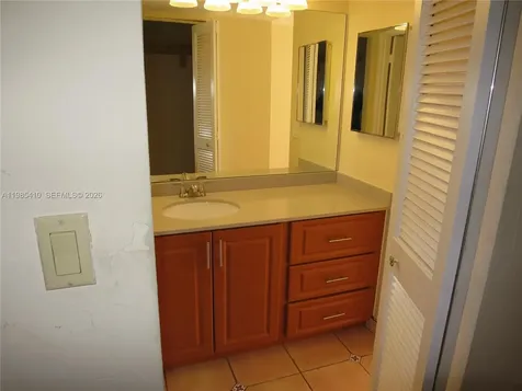 600 NE 36th Street Miami FL 33137