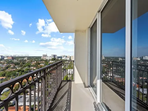 3232 SW 22nd Terrace Miami FL 33145