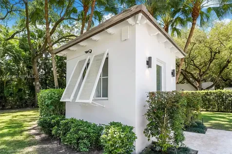 4550 Sunset Drive Coral Gables FL 33143