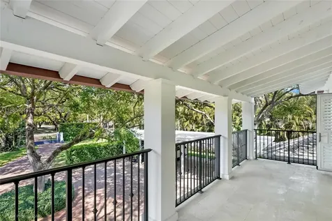 4550 Sunset Drive Coral Gables FL 33143