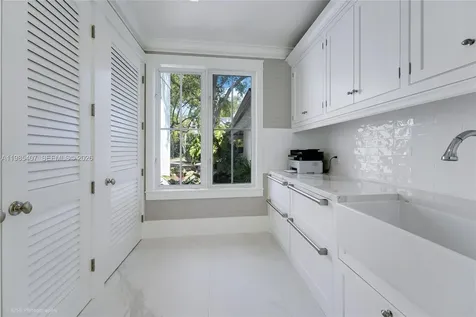 4550 Sunset Drive Coral Gables FL 33143