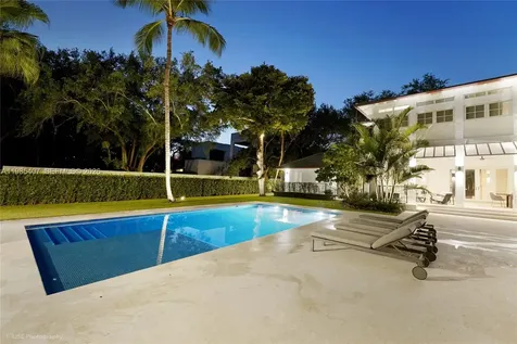 4550 Sunset Drive Coral Gables FL 33143