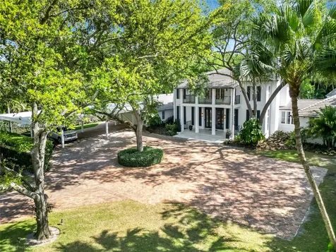 4550 Sunset Drive Coral Gables FL 33143