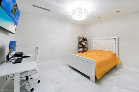 1851 NW 32nd Avenue Miami FL 33125