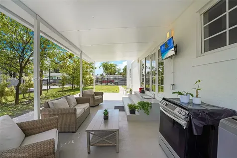1851 NW 32nd Avenue Miami FL 33125