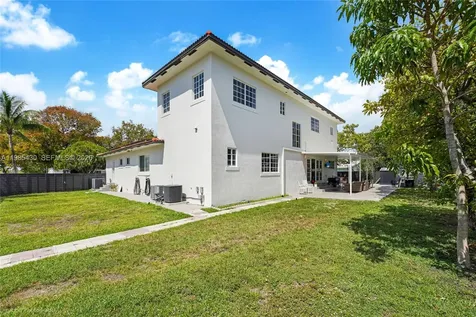 1851 NW 32nd Avenue Miami FL 33125