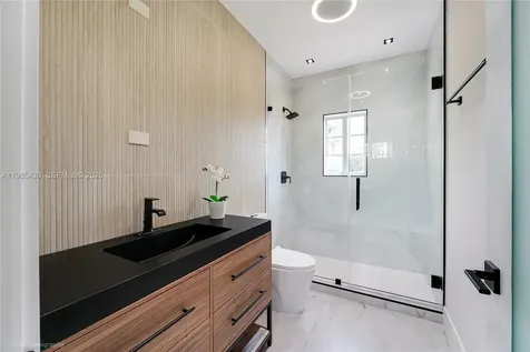 1851 NW 32nd Avenue Miami FL 33125