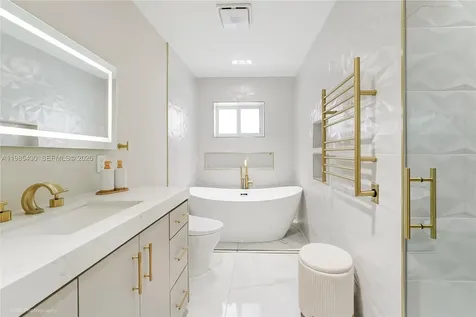 1851 NW 32nd Avenue Miami FL 33125
