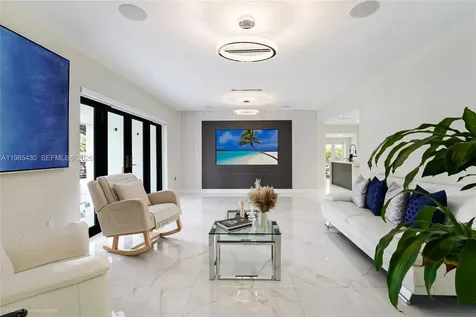 1851 NW 32nd Avenue Miami FL 33125