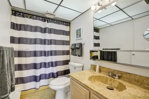 2811 Somerset Drive Lauderdale Lakes FL 33311