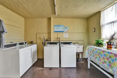2811 Somerset Drive Lauderdale Lakes FL 33311