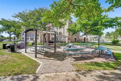 2811 Somerset Drive Lauderdale Lakes FL 33311