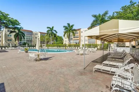 2811 Somerset Drive Lauderdale Lakes FL 33311