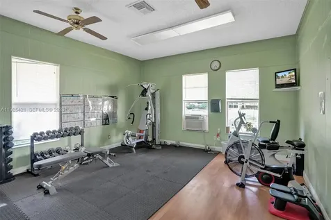 2811 Somerset Drive Lauderdale Lakes FL 33311