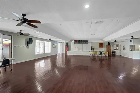 2811 Somerset Drive Lauderdale Lakes FL 33311