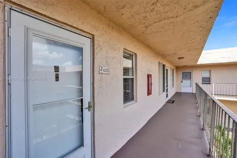 2811 Somerset Drive Lauderdale Lakes FL 33311