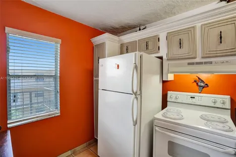 2811 Somerset Drive Lauderdale Lakes FL 33311