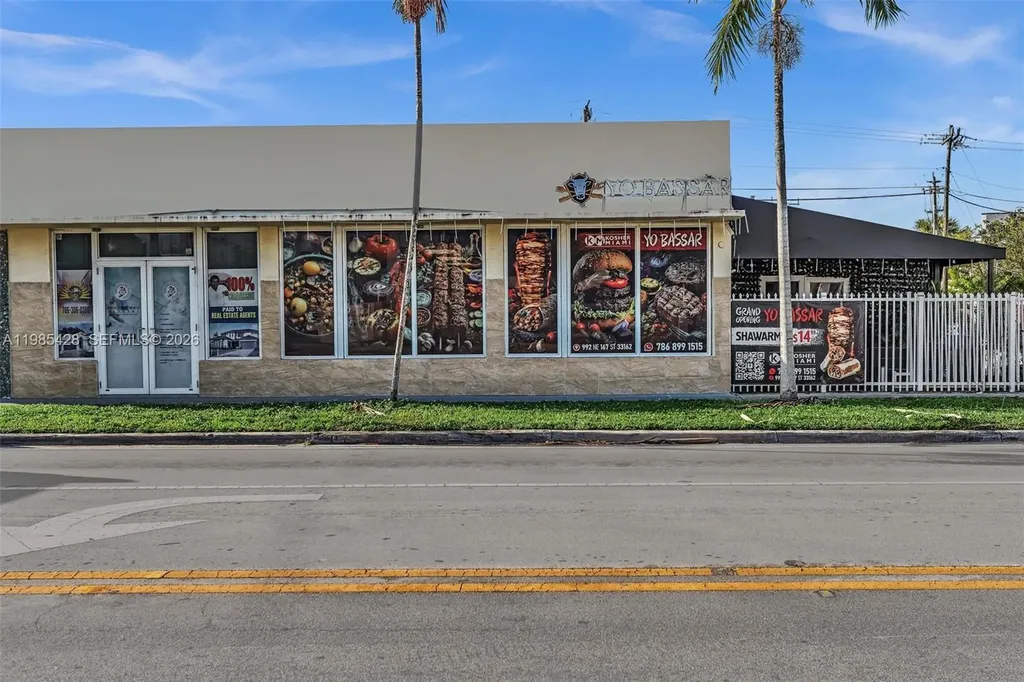 992 NE 167th Street North Miami Beach FL 33162