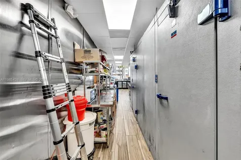 992 NE 167th Street North Miami Beach FL 33162