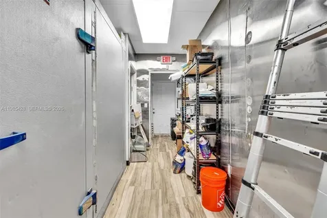 992 NE 167th Street North Miami Beach FL 33162