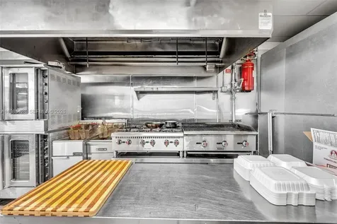 992 NE 167th Street North Miami Beach FL 33162