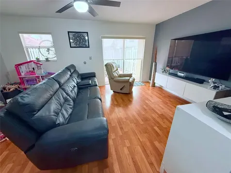 7255 NW 173rd Drive Hialeah FL 33015