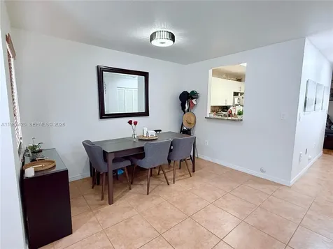 7255 NW 173rd Drive Hialeah FL 33015