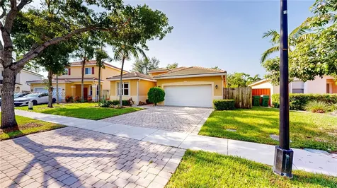 3090 SE 7th Court Homestead FL 33033