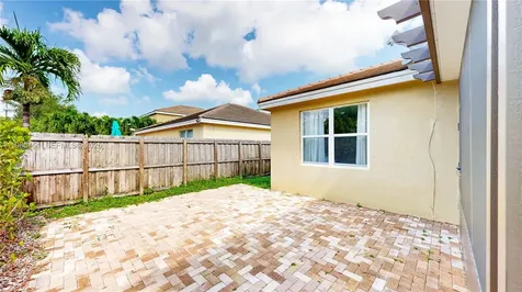 3090 SE 7th Court Homestead FL 33033