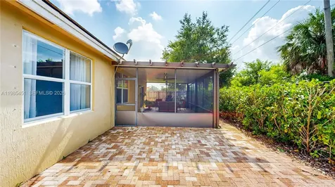 3090 SE 7th Court Homestead FL 33033