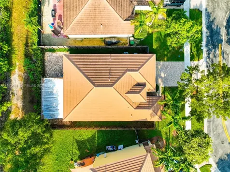 3090 SE 7th Court Homestead FL 33033