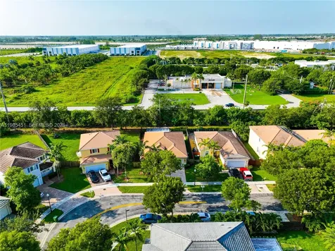 3090 SE 7th Court Homestead FL 33033