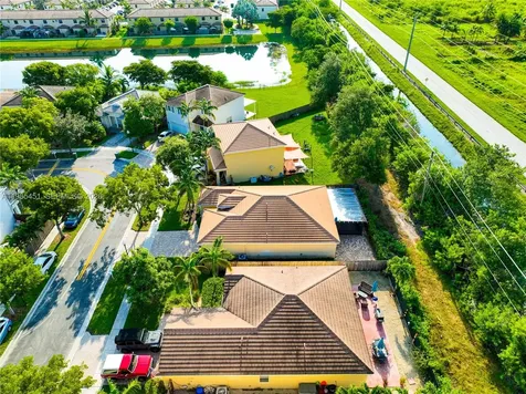 3090 SE 7th Court Homestead FL 33033