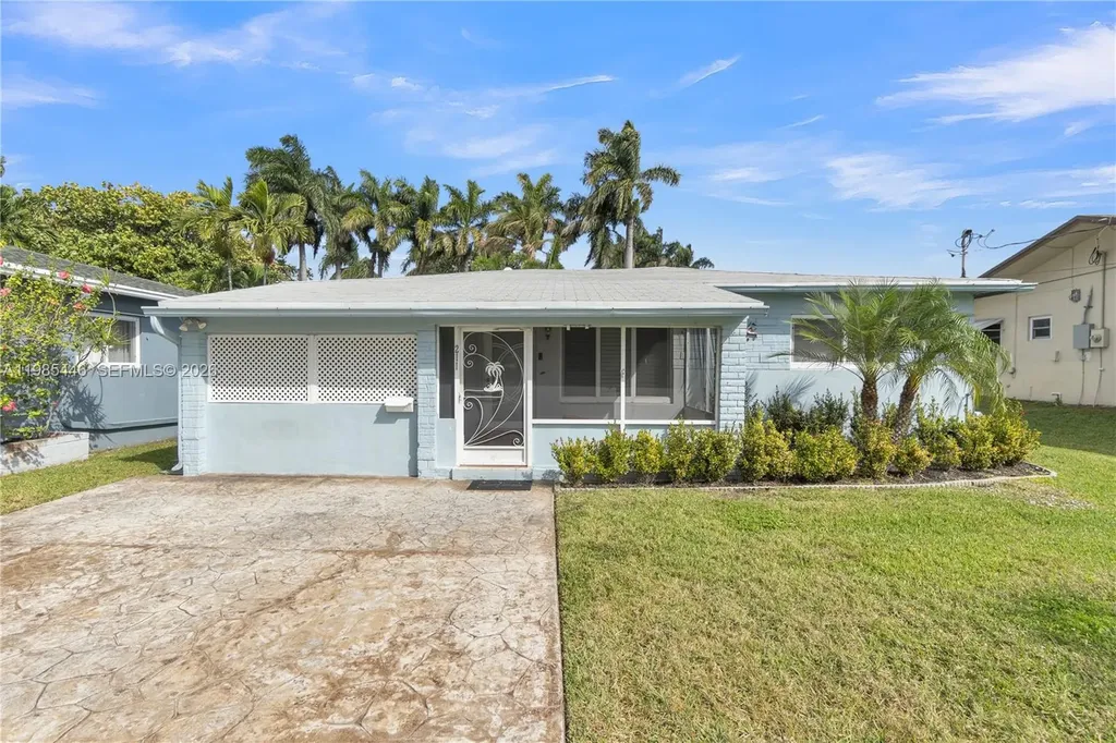 211 SE 1st Terrace Dania Beach FL 33004