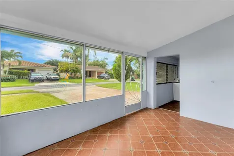 211 SE 1st Terrace Dania Beach FL 33004