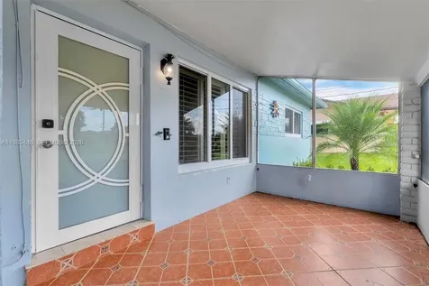 211 SE 1st Terrace Dania Beach FL 33004