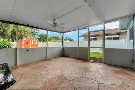 211 SE 1st Terrace Dania Beach FL 33004