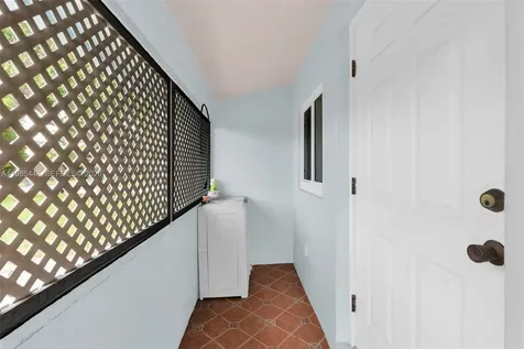 211 SE 1st Terrace Dania Beach FL 33004