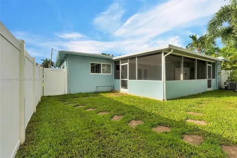211 SE 1st Terrace Dania Beach FL 33004