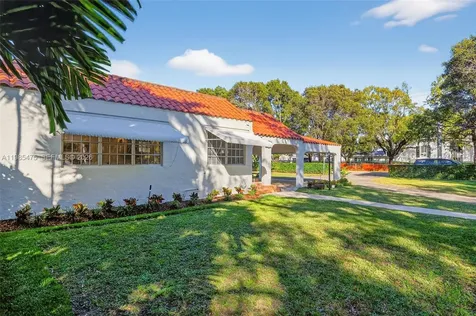 1305 Alhambra Circle Coral Gables FL 33134