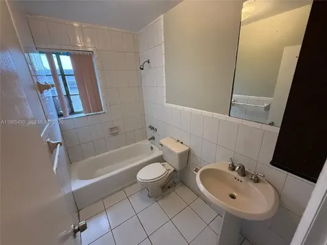 1751 NW 29th Street Miami FL 33142