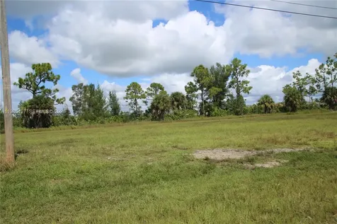 2125 NE 33rd Terrace Cape Coral FL 33909