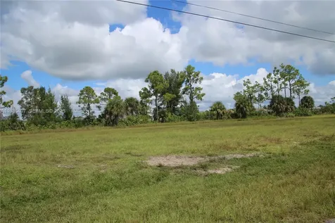 2125 NE 33rd Terrace Cape Coral FL 33909