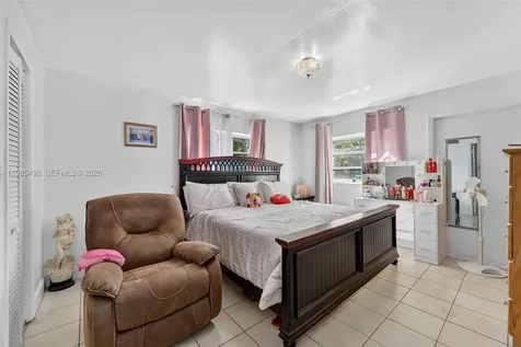 440 E 37th Street Hialeah FL 33013