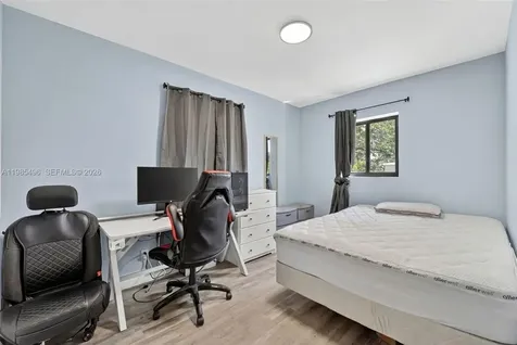 440 E 37th Street Hialeah FL 33013
