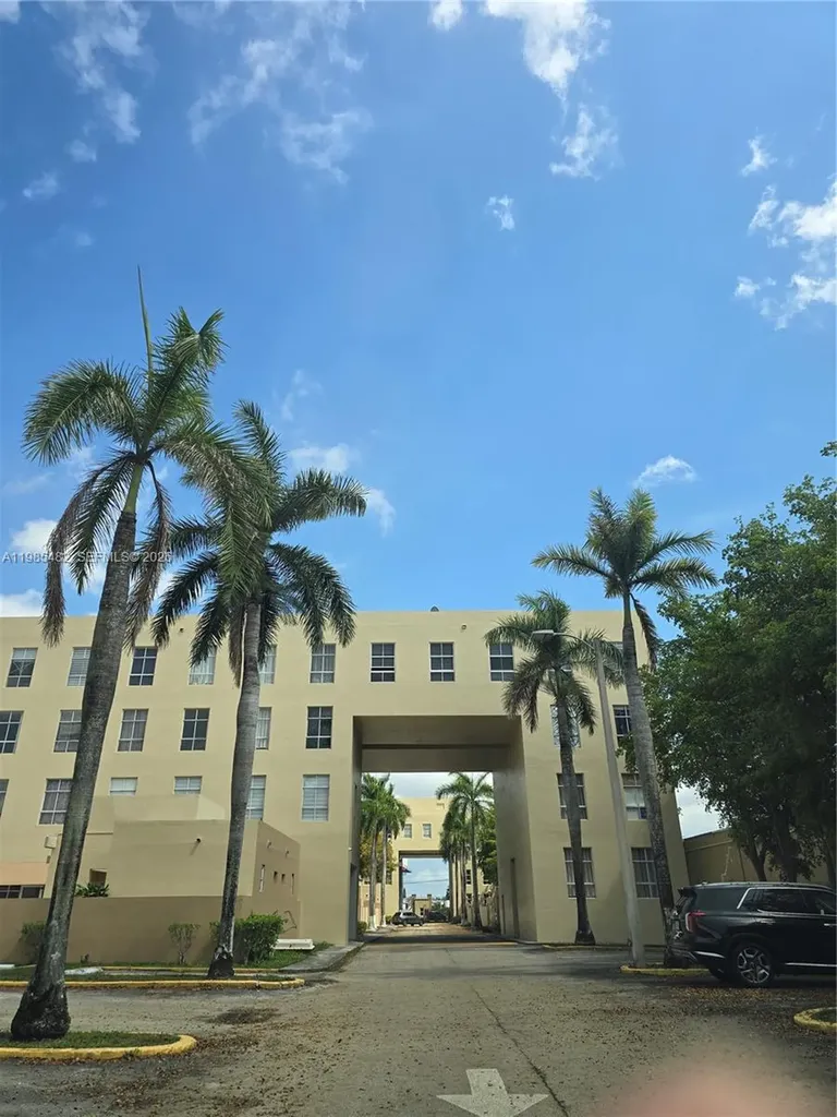 7420 W 20th Avenue Hialeah FL 33016