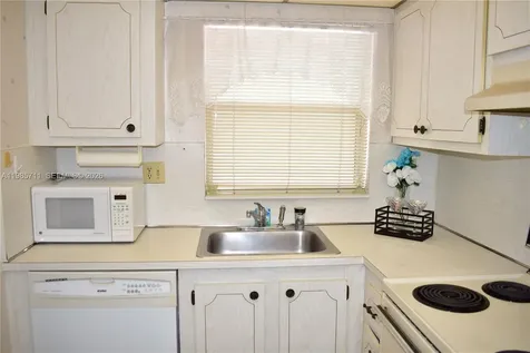 9621 Sunrise Lakes Boulevard Sunrise FL 33322