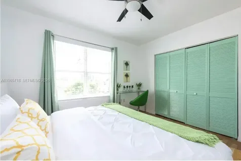 7326 Collins Avenue Miami Beach FL 33141