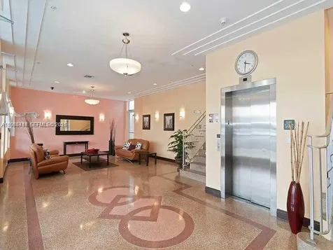 7326 Collins Avenue Miami Beach FL 33141