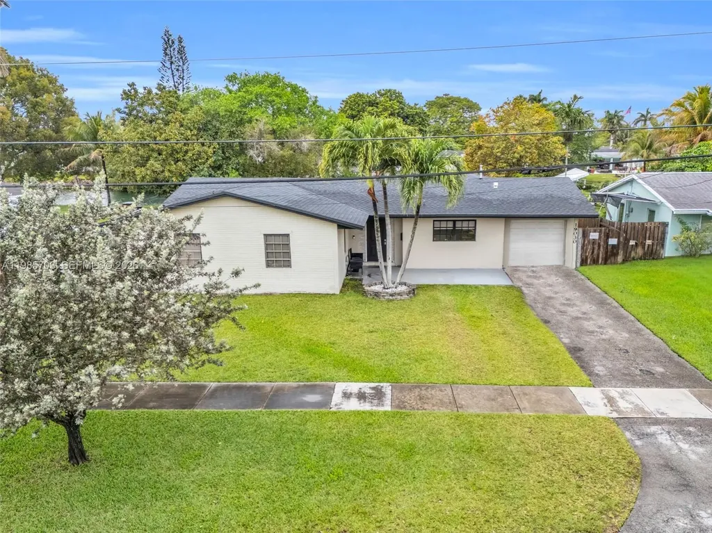19030 Bel Aire Drive Cutler Bay FL 33157